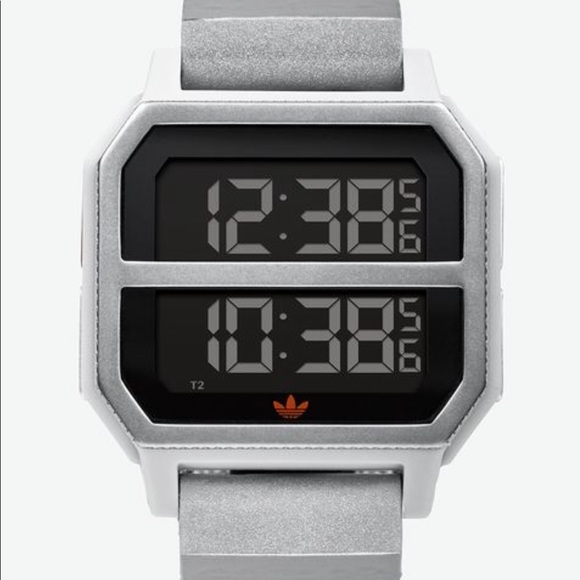 SOLD Adidas Archive R2 Nite Jogger - Picture 2 of 6